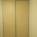 Vestavěná šatní skříň